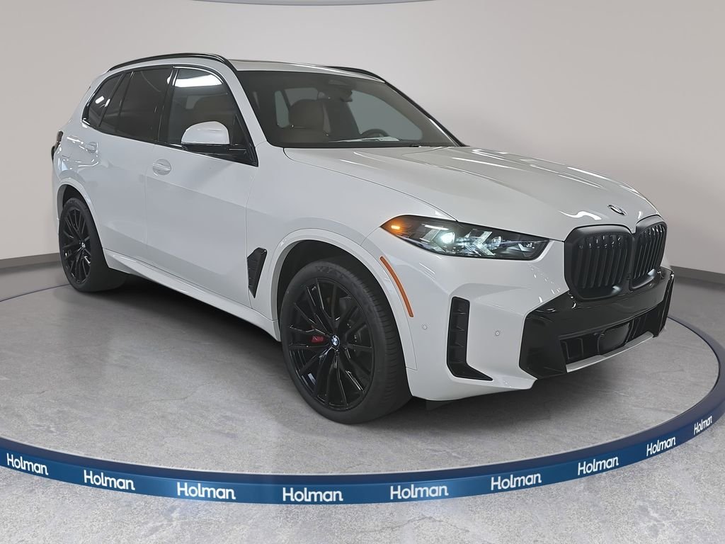 Used 2026 Mineral White Metallic BMW sDrive40i image 3