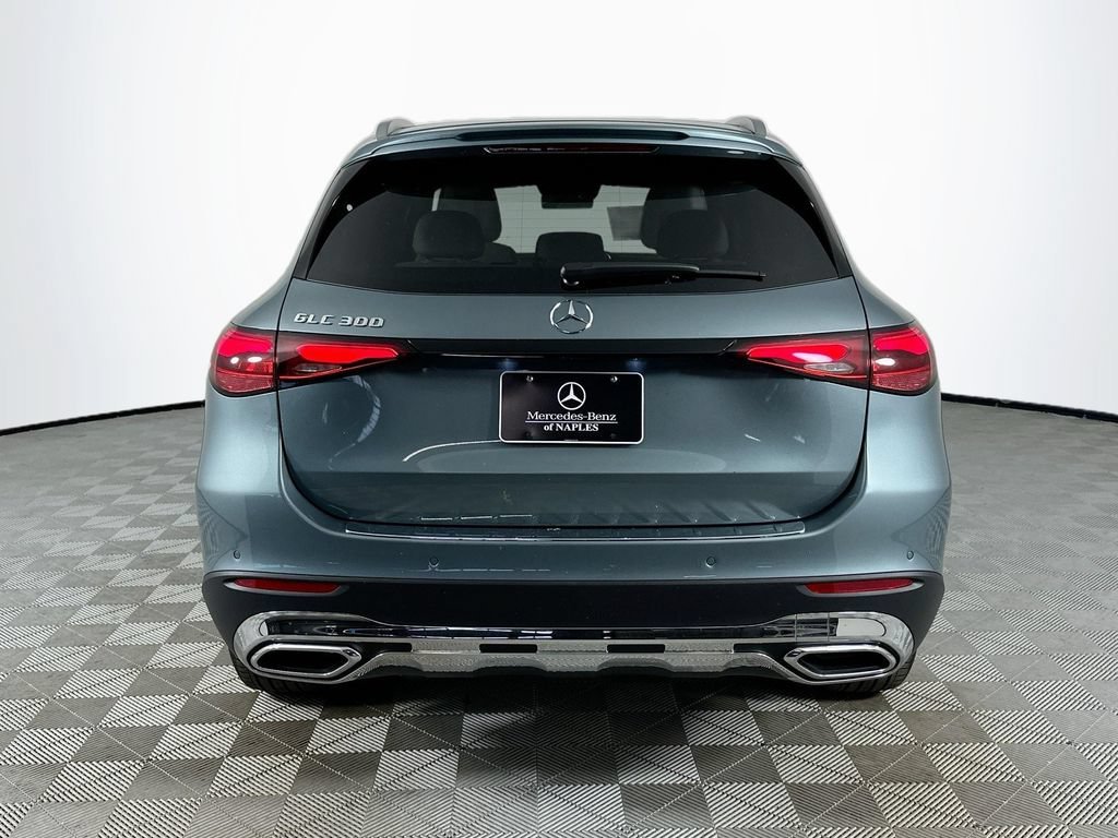 New 2026 Verde Silver Metallic Mercedes-Benz GLC 300 image 40