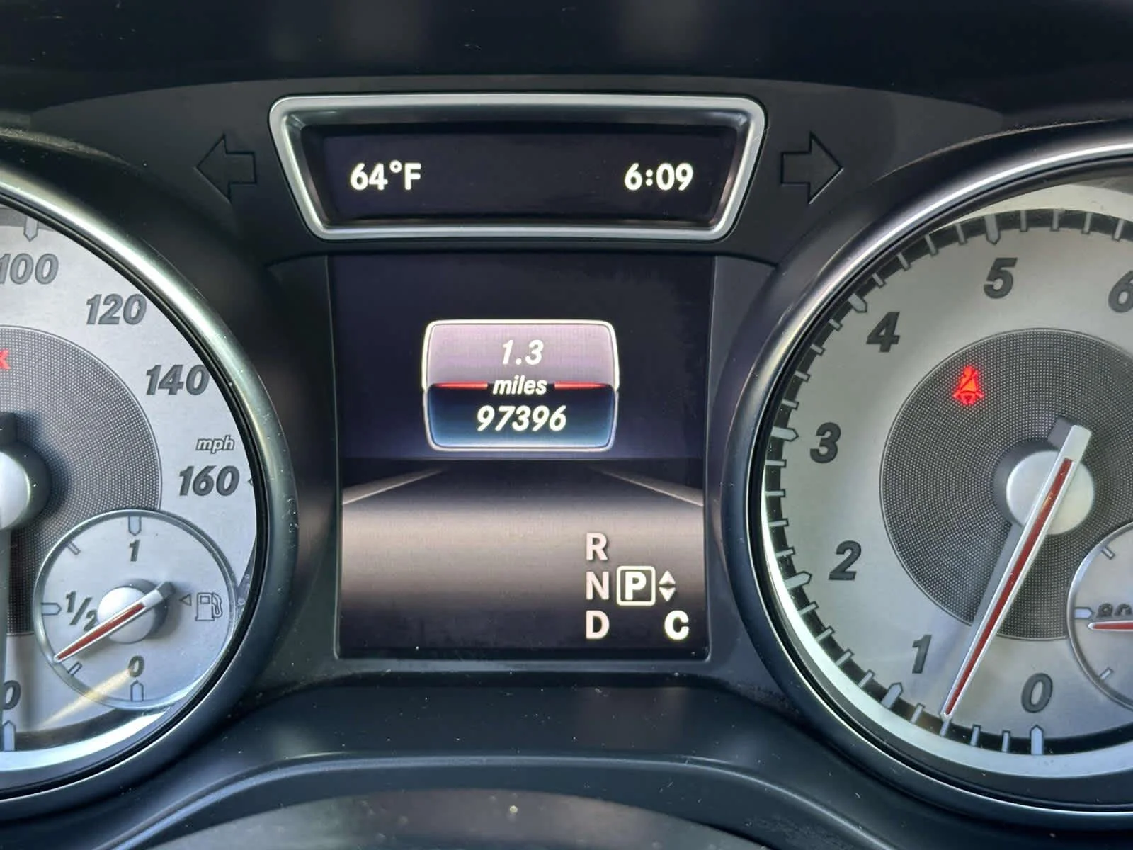 Used 2016 Cirrus White Mercedes-Benz GLA 250 image 33