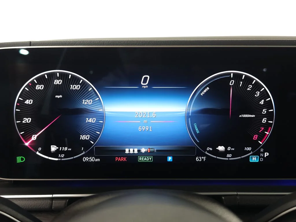 Used 2025 Polar White Mercedes-Benz GLE 450e image 14