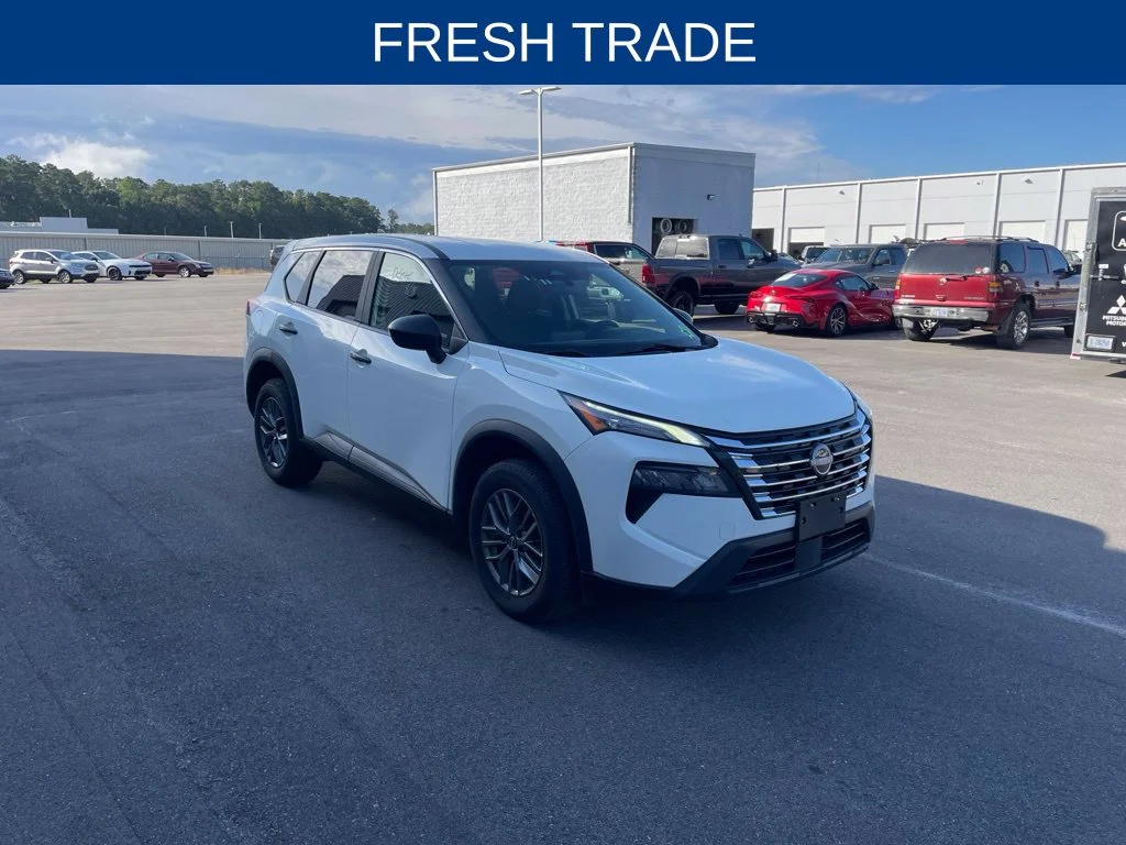Used 2024 White Nissan S image 1