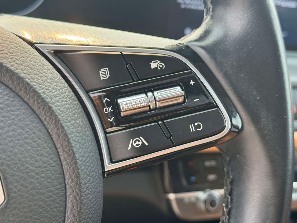 Used 2024 Black Kia EX image 21