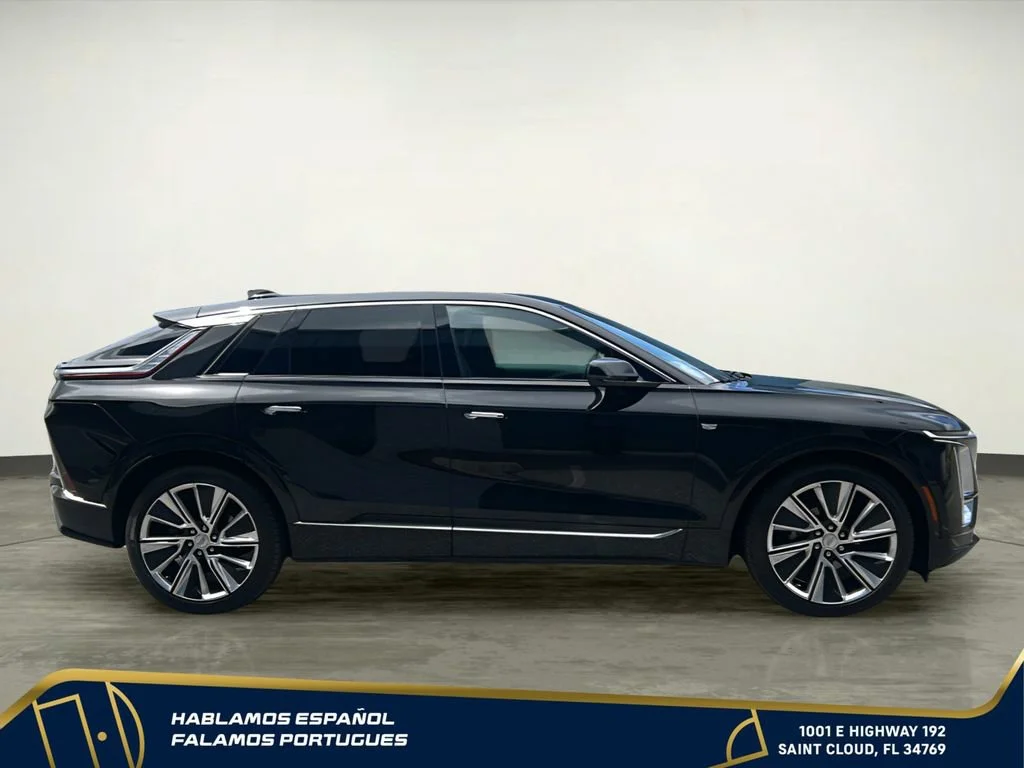 Used 2025 Stellar Black Metallic Cadillac Luxury 3 image 7