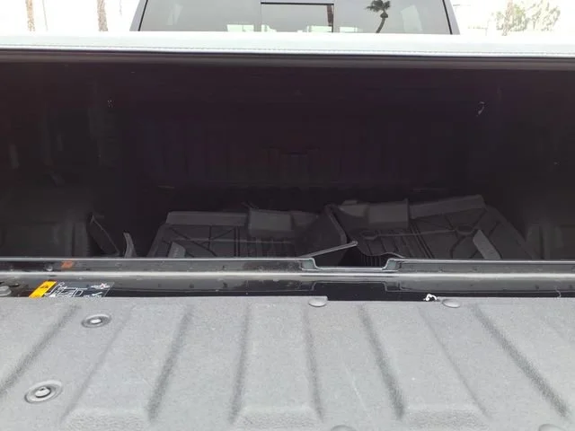 Used 2025 Black Chevrolet High Country image 9