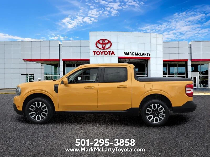Used 2022 Orange FORD LARIAT FWD SUPERCREW image 2