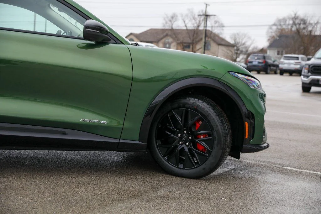 New 2025 Green Ford Premium image 7