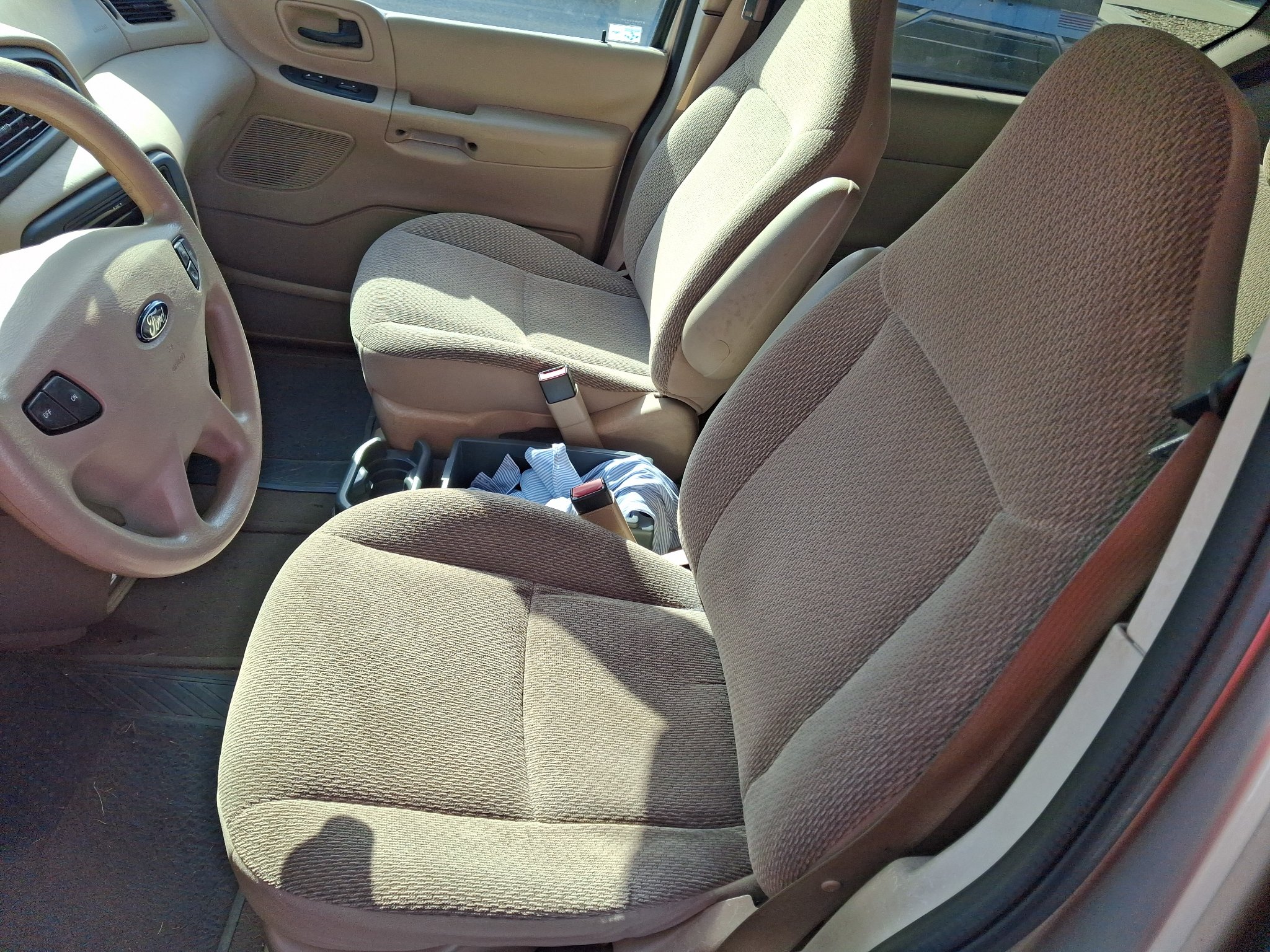Used 2003 Silver Frost Clearcoat Metallic Ford LX image 4