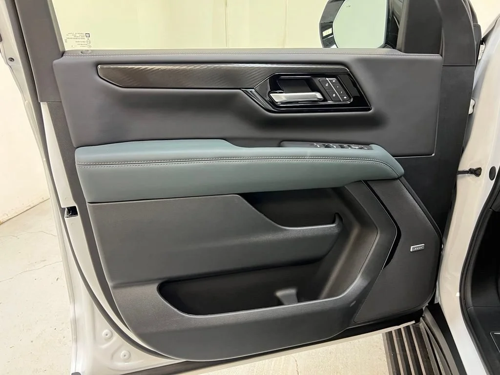2026 GMC Yukon XL AT4 - Photo 13