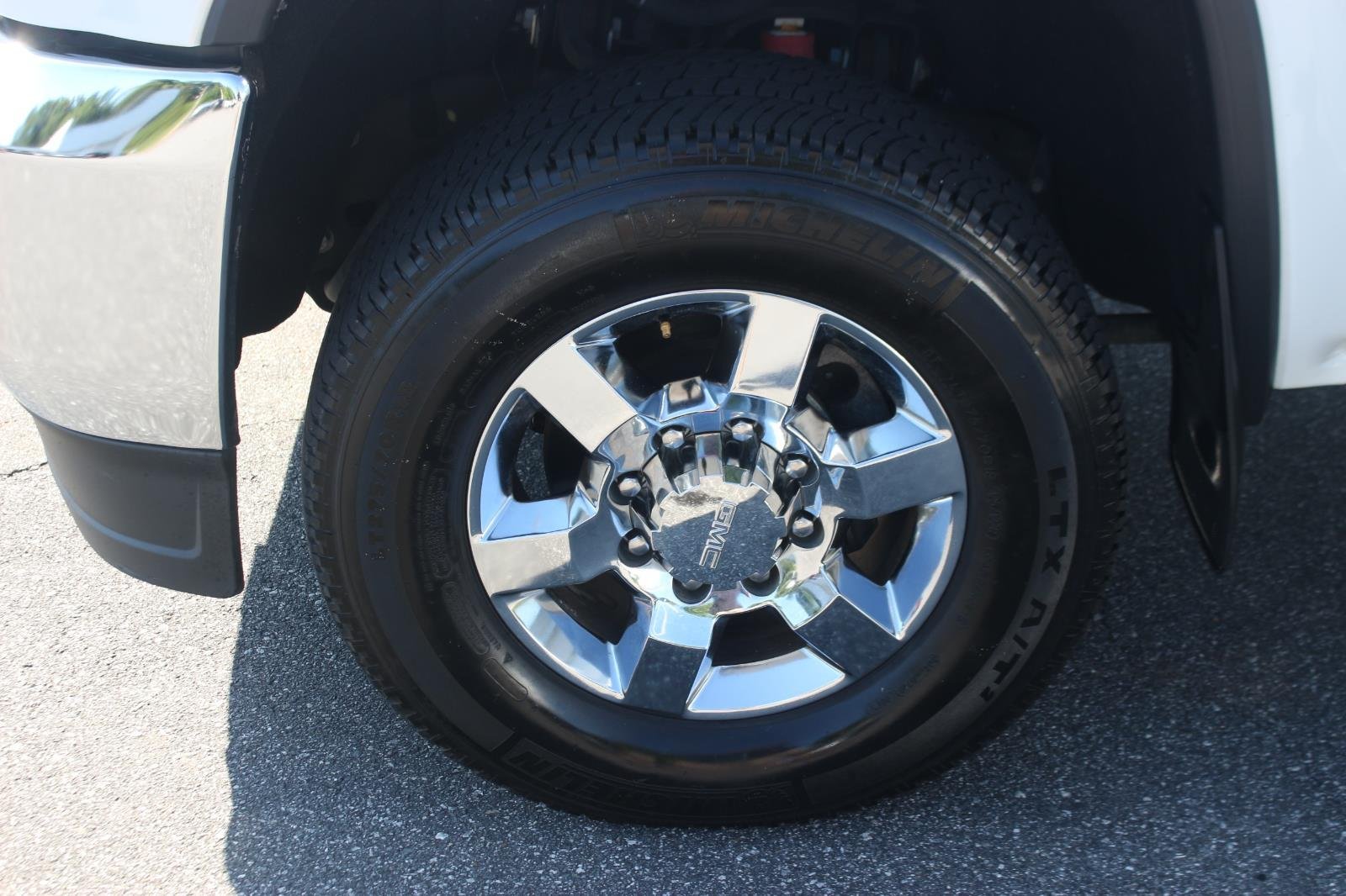 Used 2018 SUMMIT WHITE GMC SLT image 40