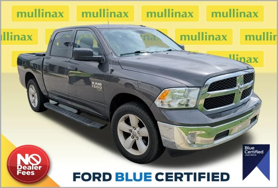 2022 RAM 1500 Classic Tradesman 4x4 Crew Cab 5'7's photo