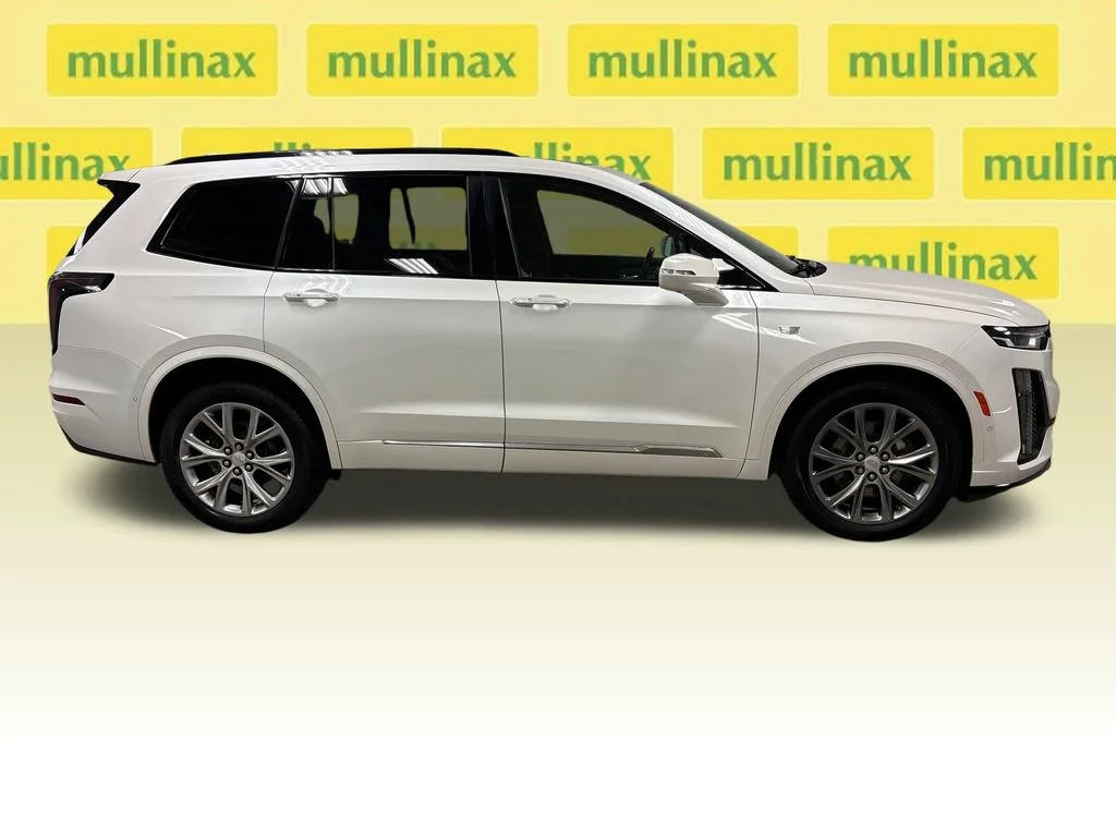 Used 2020 CRYSTAL WHITE TRICOAT Cadillac AWD Sport image 23