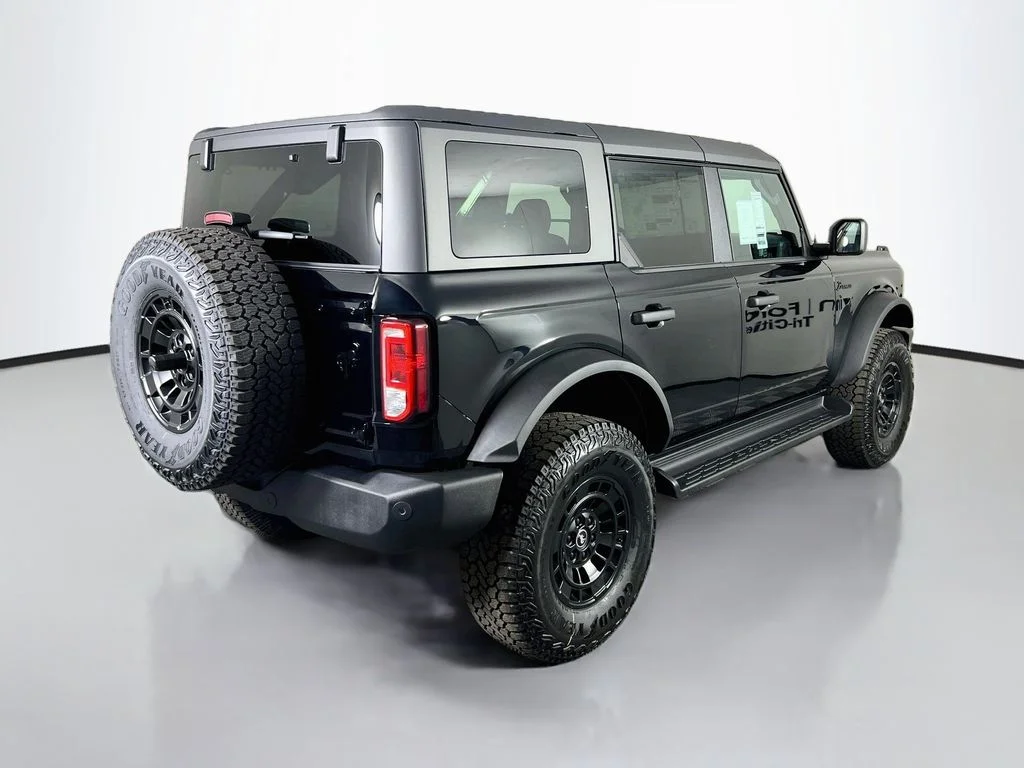 New 2026 Shadow Black Ford Big Bend image 15