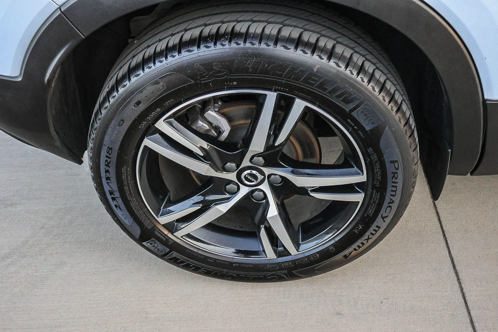 2025 Volvo XC40 Core - Photo 14