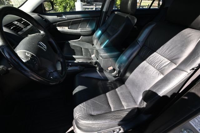 Used 2007 Silver Honda EX-L image 7