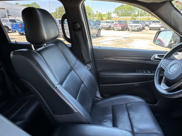 Used 2019 Gray Jeep Limited image 38