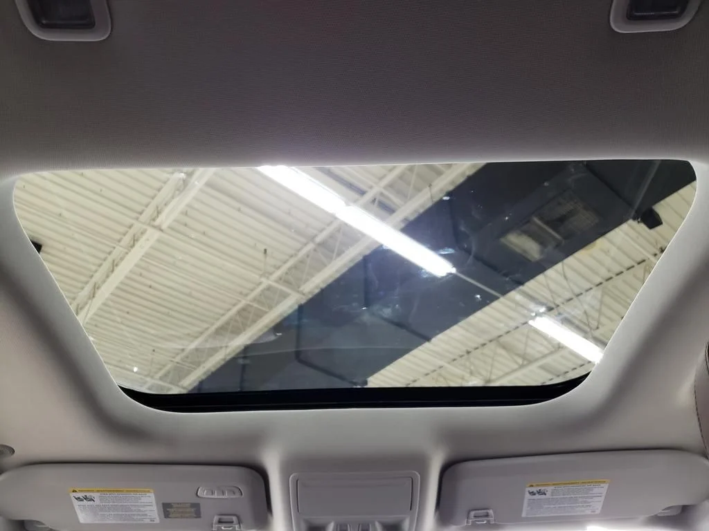 New 2025 Ruby Red Metallic Tinted Clearcoat Ford Outer Banks® image 21