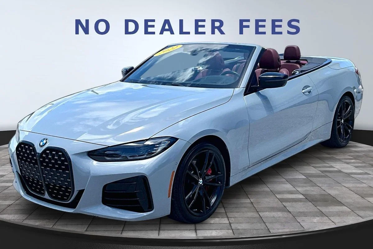 Used 2022  BMW xDrive image 1