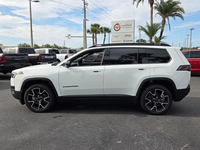 New 2026 Bright White Clear-Coat Exterior Paint Jeep Overland image 4