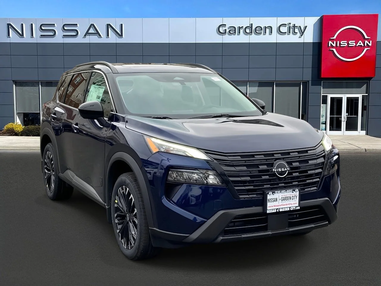 2026 Nissan Rogue Dark Armor AWD's photo
