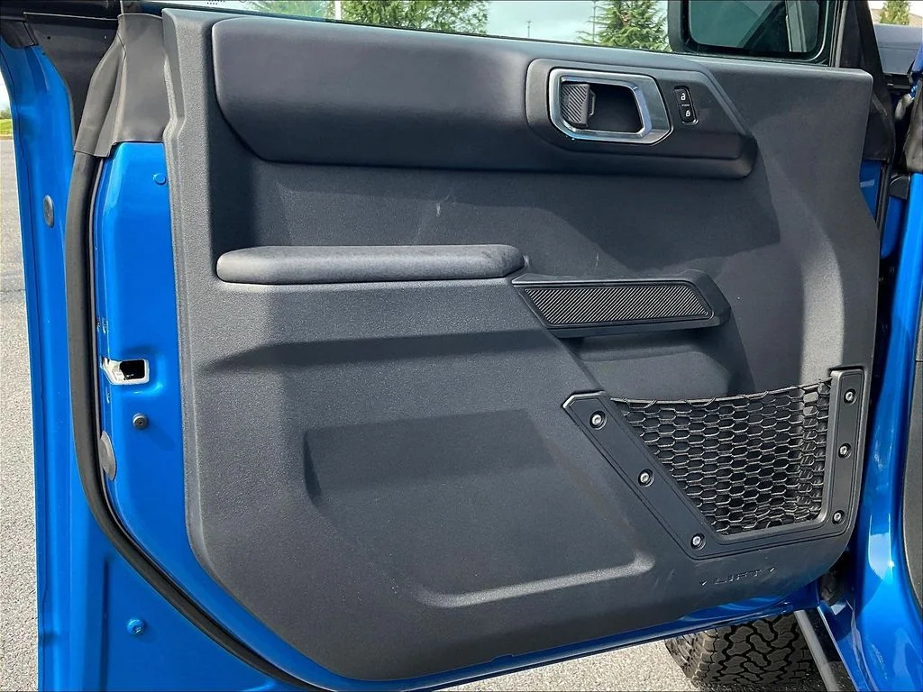 New 2026 Velocity Blue Metallic Ford Badlands® image 8