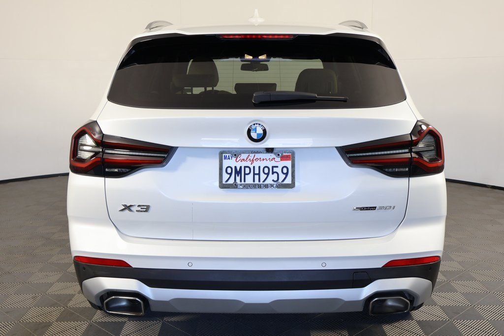 Used 2024 White BMW sDrive30i image 5