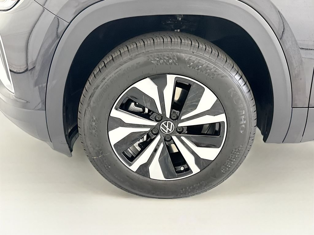 New 2026 Deep Black Pearl Volkswagen 2.0T SE image 28