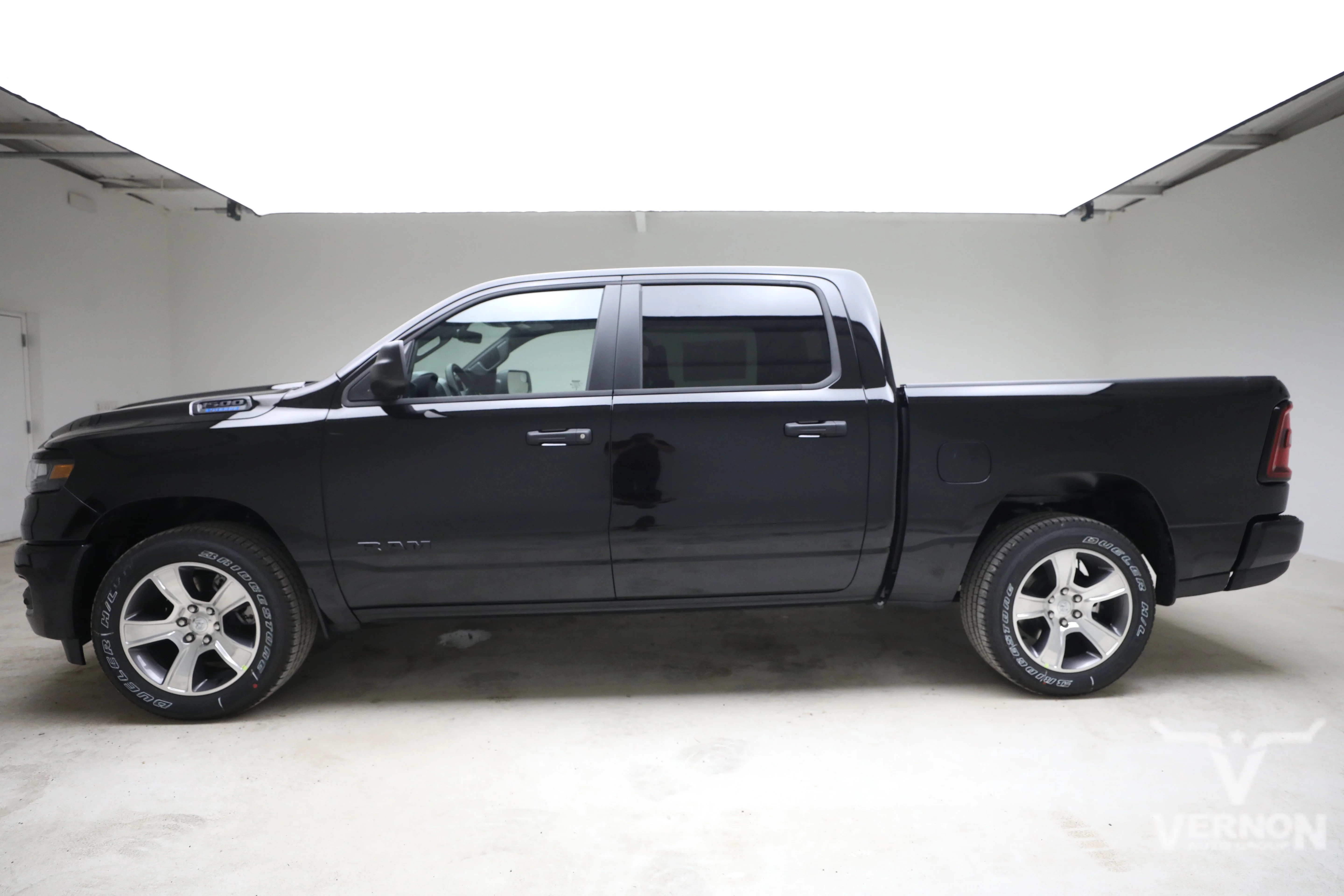 New 2026 Ram 1500 Express Crew Cab 2WD