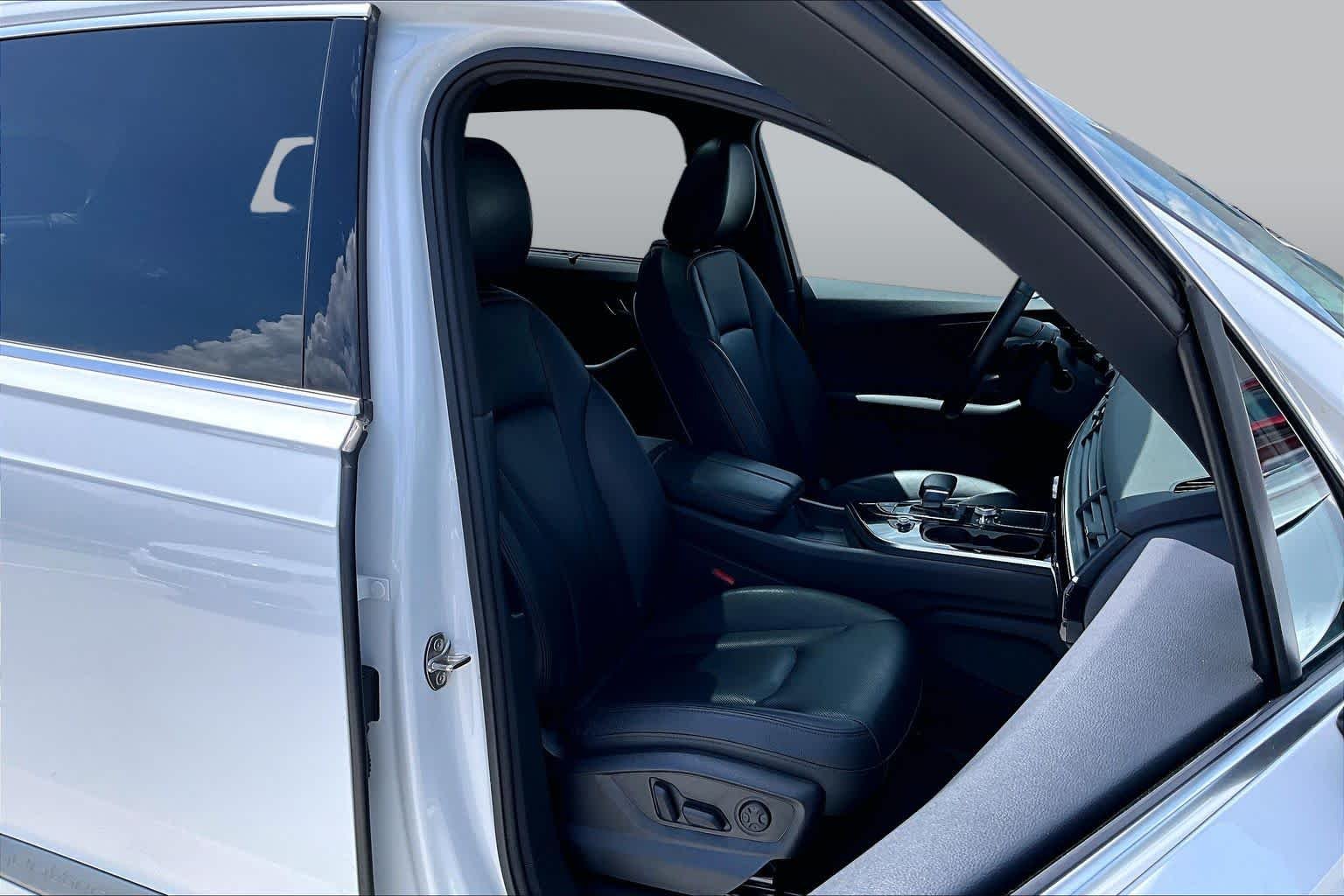 Used 2019 Glacier White Metallic Audi Prestige image 9