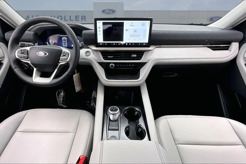 New 2026 White Metallic Ford Active image 5