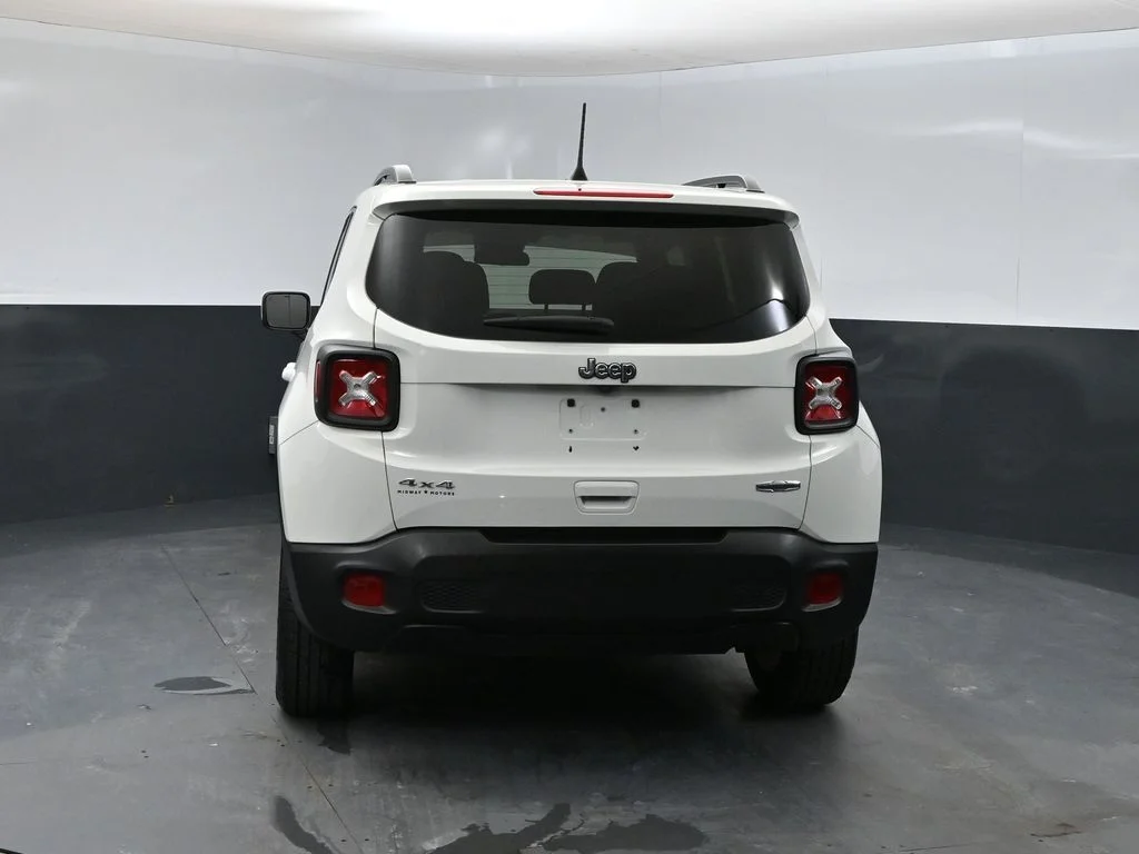 Certified Used 2021 White Jeep Latitude image 4