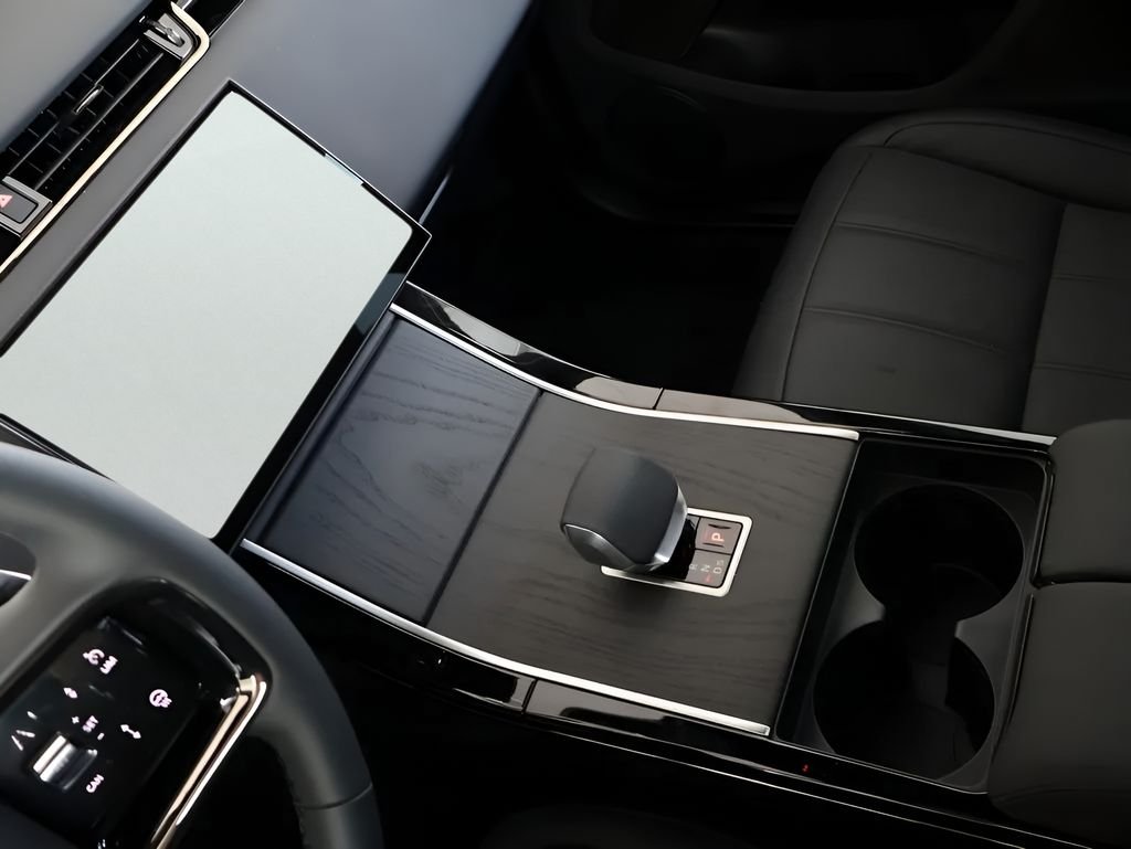 New 2026 Seoul Pearl Silver Land Rover Dynamic image 24