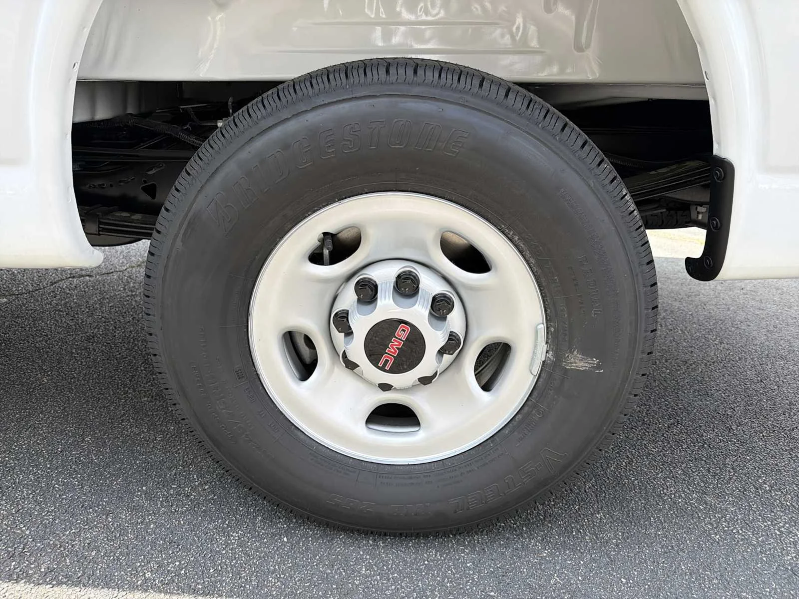 2025 GMC Savana Cargo Work Van - Photo 20