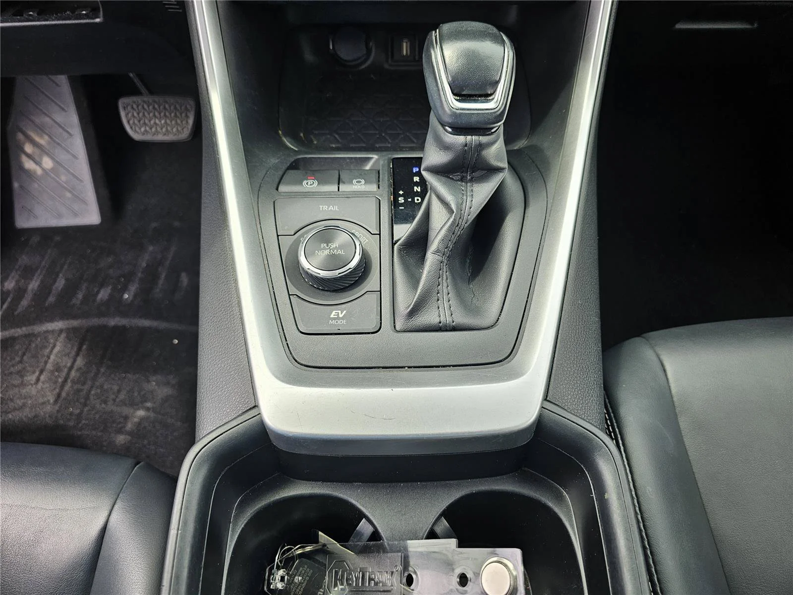 Used 2021  Toyota Hybrid LE image 28