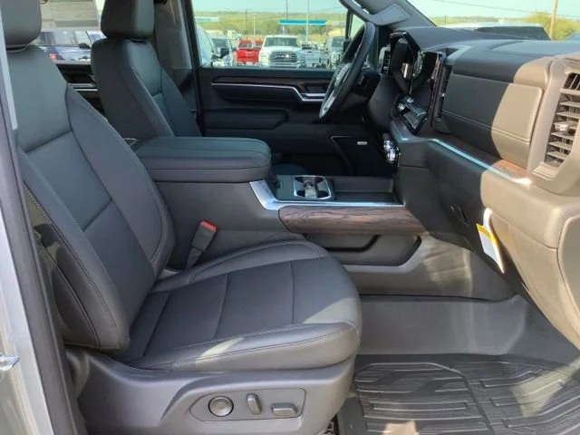 2026 GMC Sierra 3500HD SLT - Photo 15