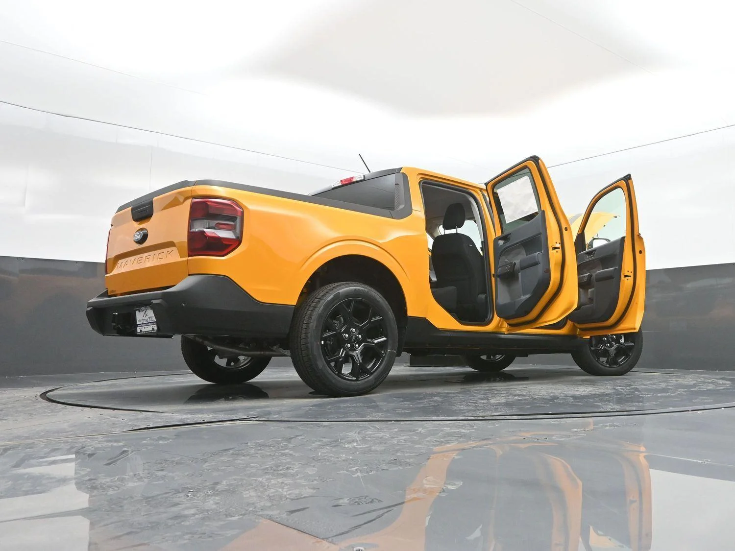 New 2026 Orange Fury Metallic Tri-Coat Ford XLT image 48