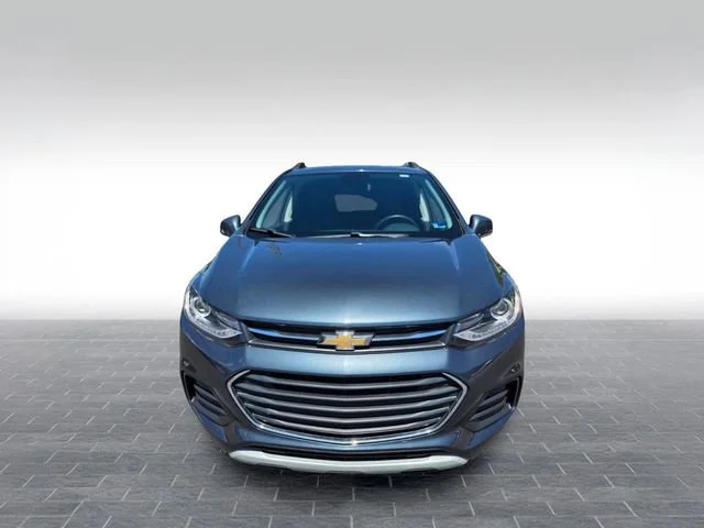Used 2022 Shadow Gray Metallic Chevrolet LT image 2