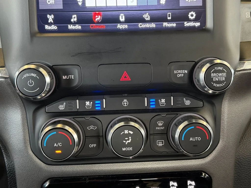 Used 2021 Black Ram Laramie image 22