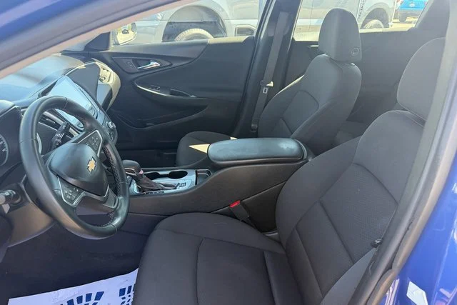 Used 2023 RIVERSIDE BLUE METALLIC Chevrolet RS image 10