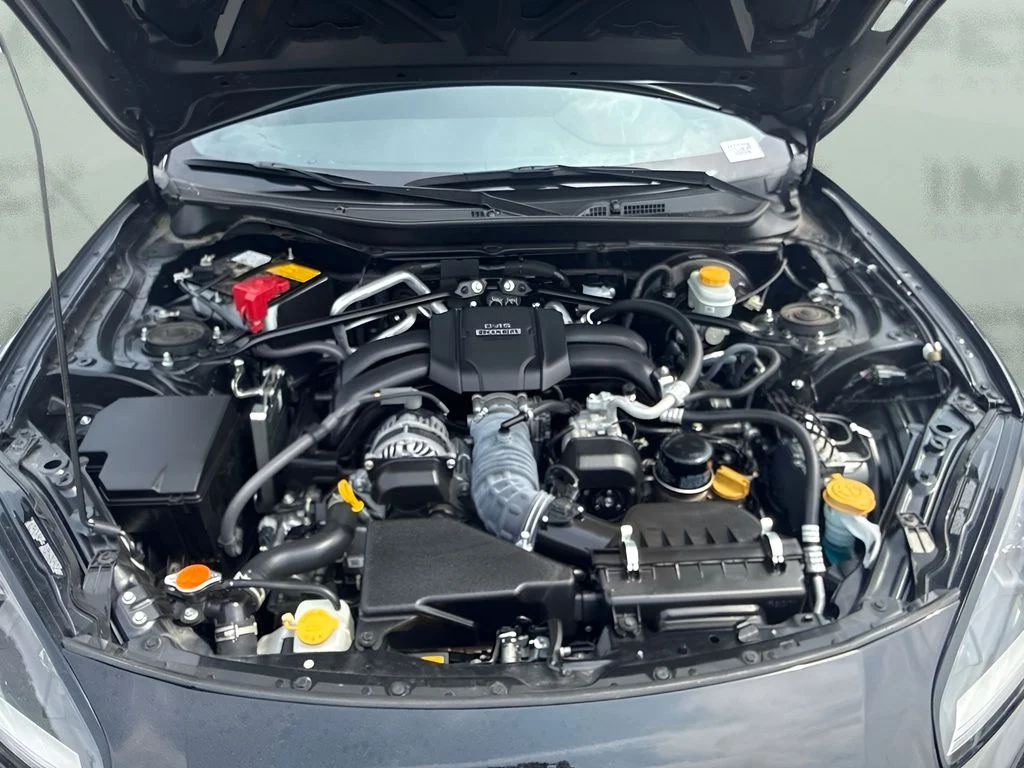 Used 2022  Toyota Base image 23