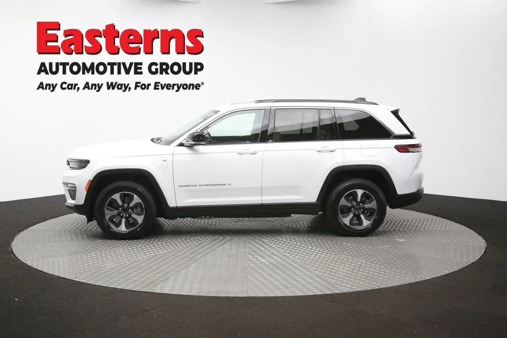Used 2024 White Jeep 4xe image 63