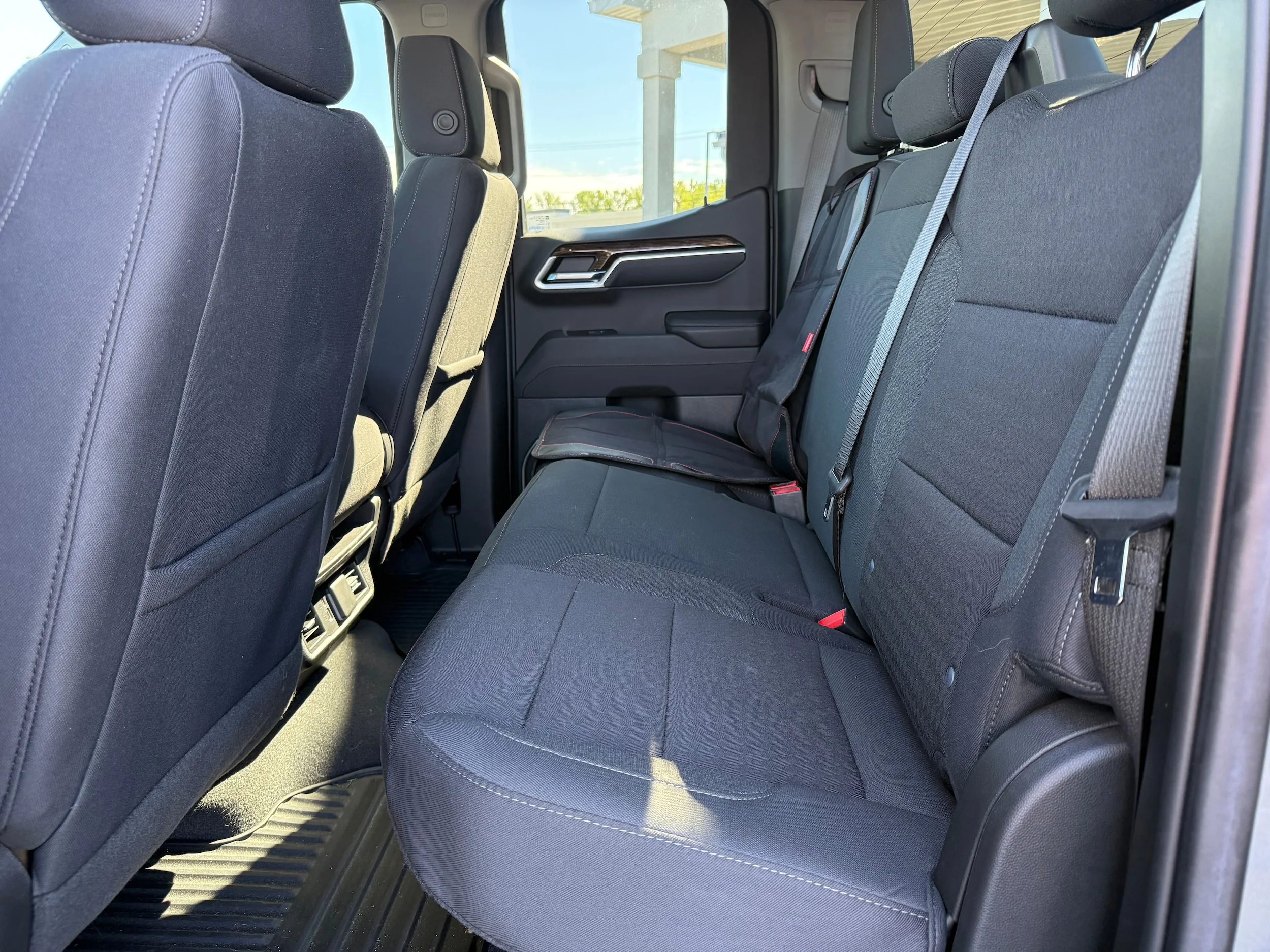Used 2023 Sterling Metallic GMC Elevation image 22