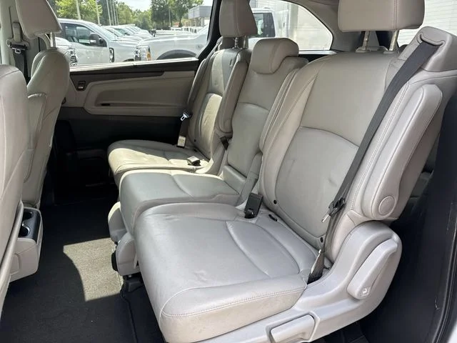 Used 2019 Black Honda EX-L image 18