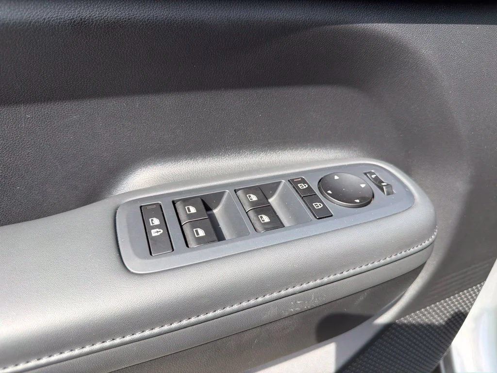 Used 2026 Silver Hyundai SEL image 17