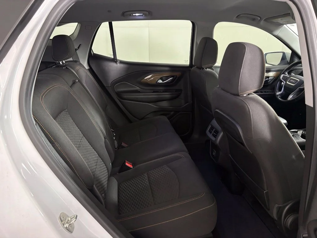 Used 2021 White GMC SLE image 38