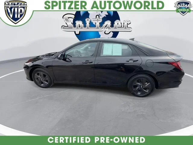 Used 2023 Black Hyundai SEL image 6
