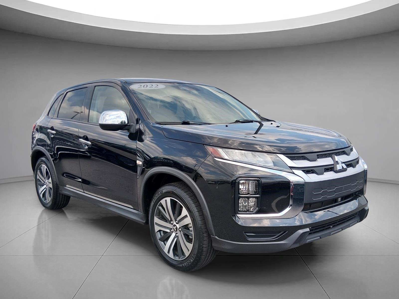 Used 2022 Labrador Black Pearl Mitsubishi LE image 3