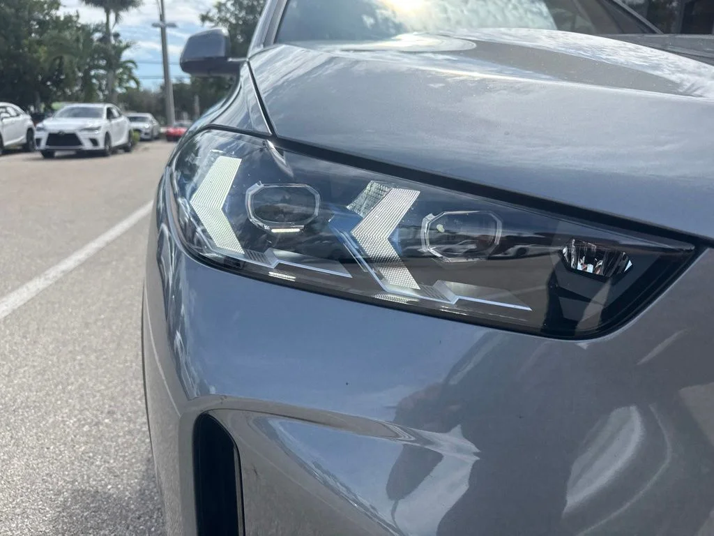 Used 2024 Gray BMW sDrive40i image 14