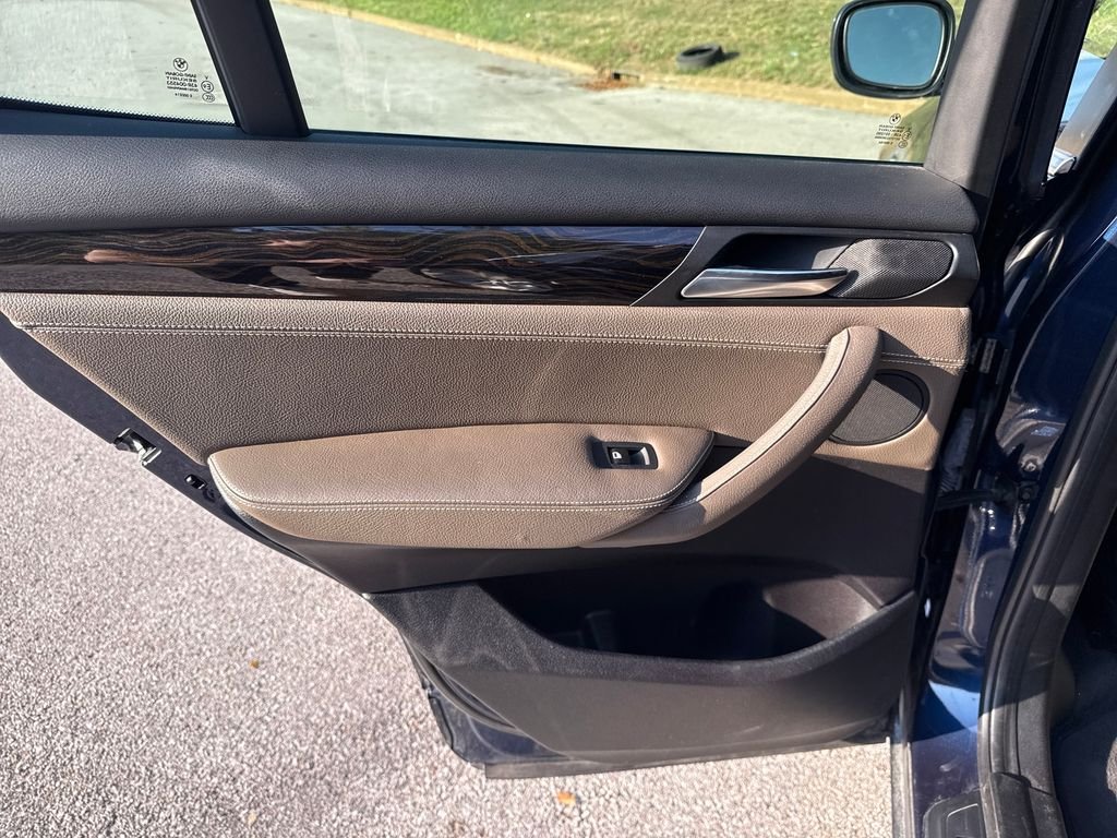 Used 2013 Blue BMW xDrive28i image 24