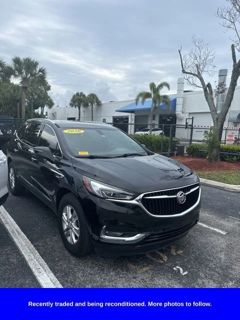2020 Buick Enclave Essence's photo