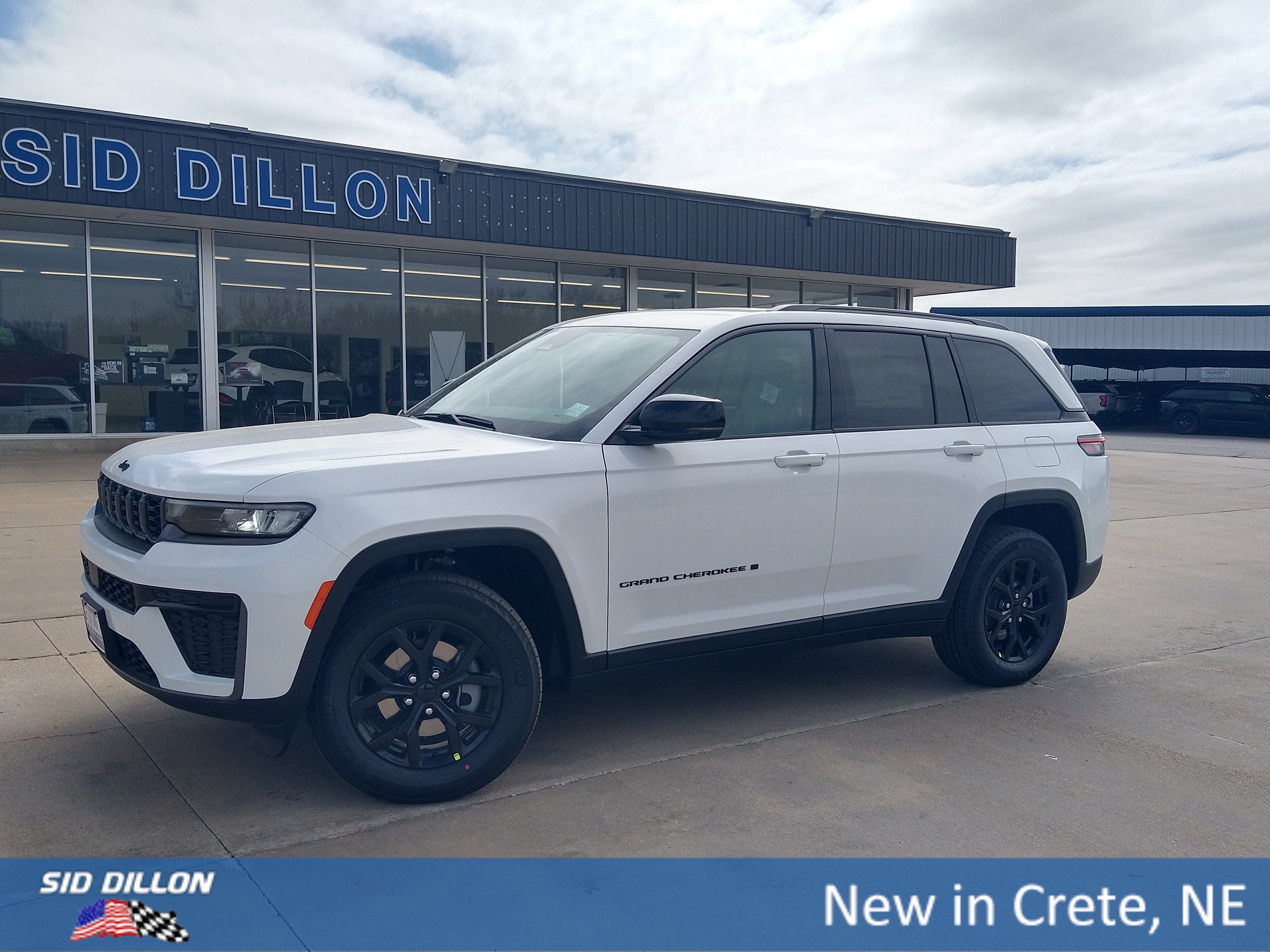Jeep Grand Cherokee Laredo 4X4 SUV: Ultimate Adventure Machine
